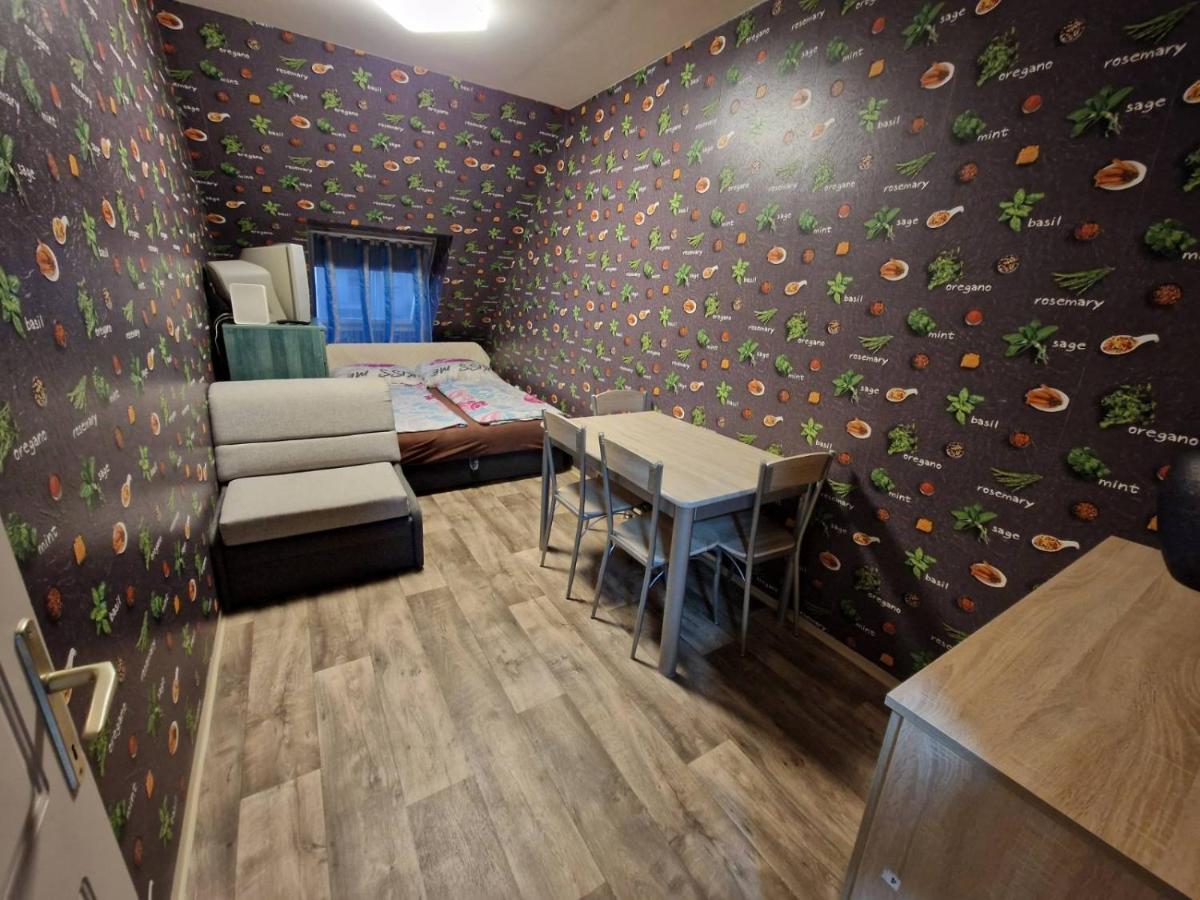 Marti 3 Bedroom Apartment * Debrecen